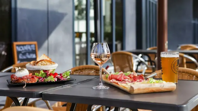 La Vigne Et Le Houblon - 0