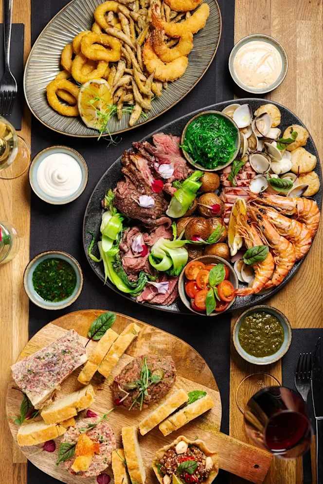 MEATing Restaurant - 7