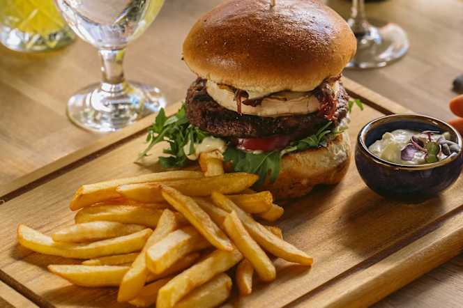 MEATing Restaurant - 6