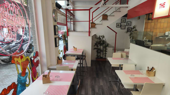 Chicago's Pizza Factory - 9