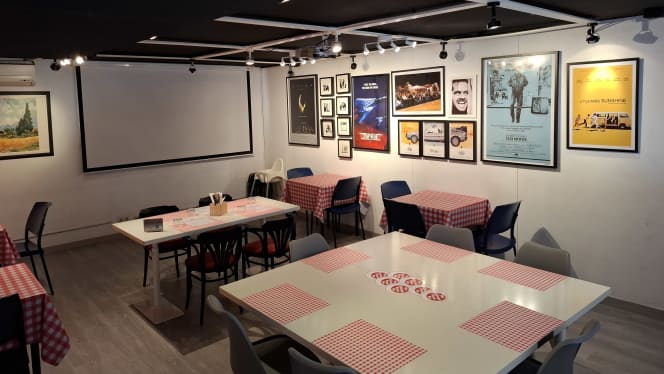 Chicago's Pizza Factory - 8