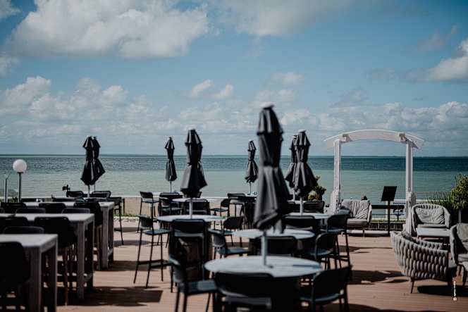 Hr Beach Brasserie - 8