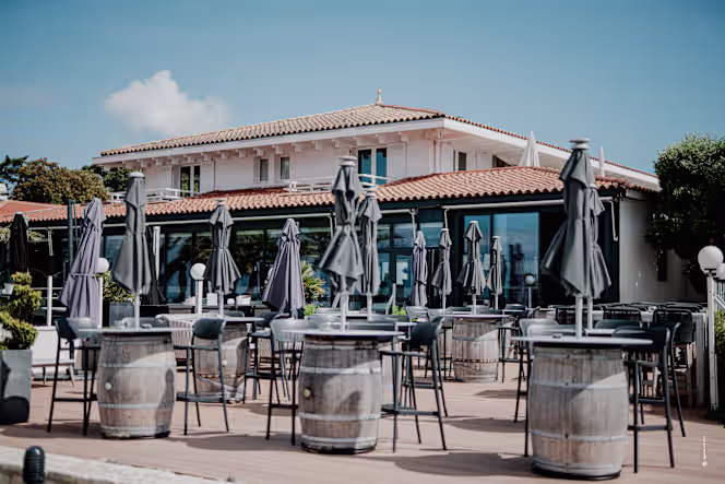 Hr Beach Brasserie - 9