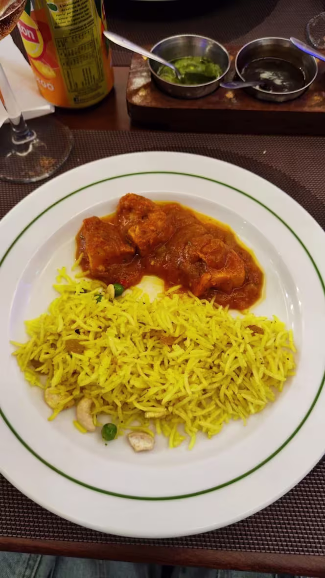 Curry Hut Linda-a-Velha - 2