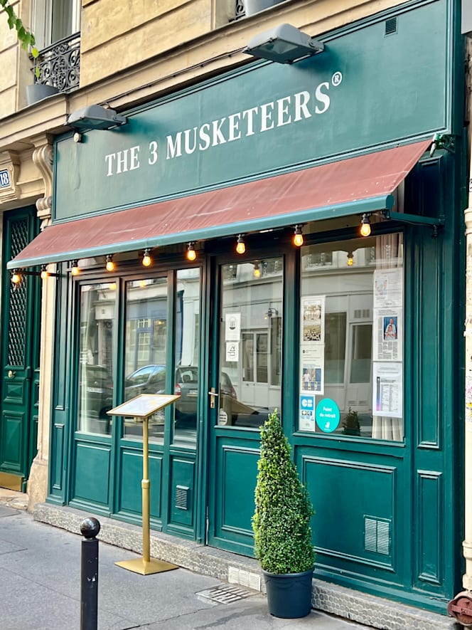 THE 3 MUSKETEERS - 9