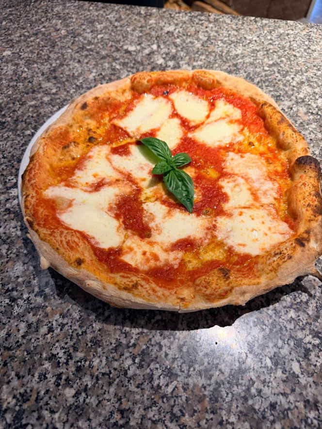 Fetta e Forchetta Pizzeria Ristorante - 1