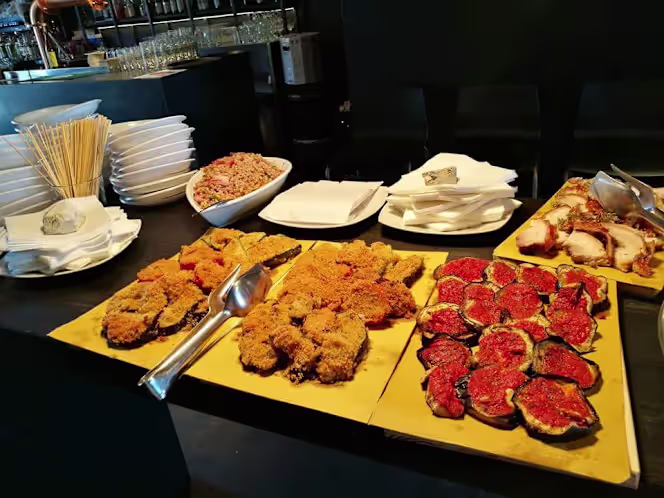 5 Pub - Ristorante - Pizzeria - 1