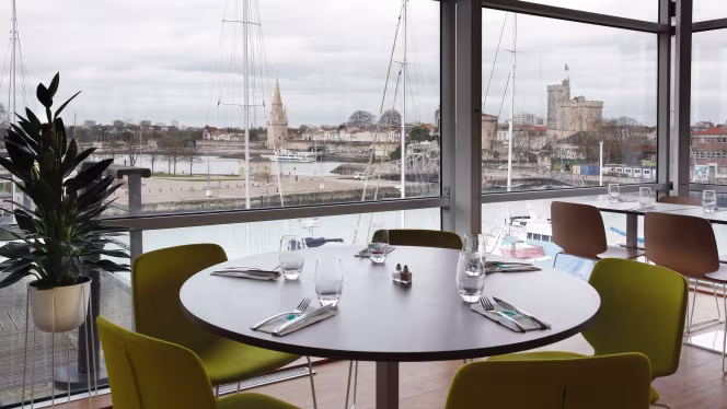 Là-haut, Brasserie de l'Aquarium - 9