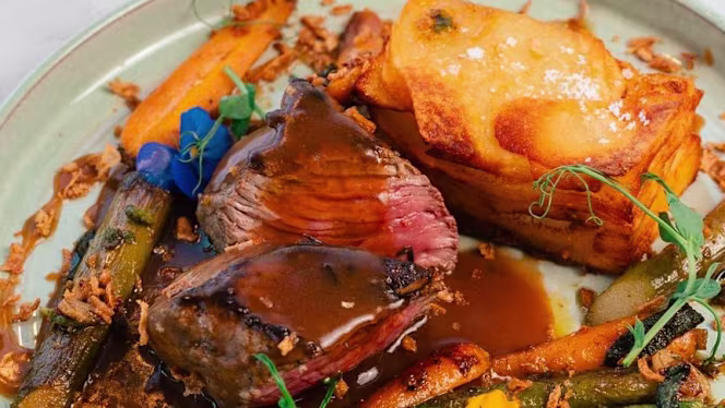 The Lake - Restaurante de Tapas - 1