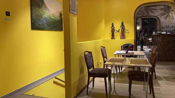 Restaurant Makan Enak - 4