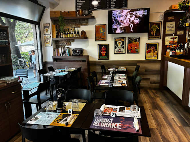 VINTAGE BISTRO - 2