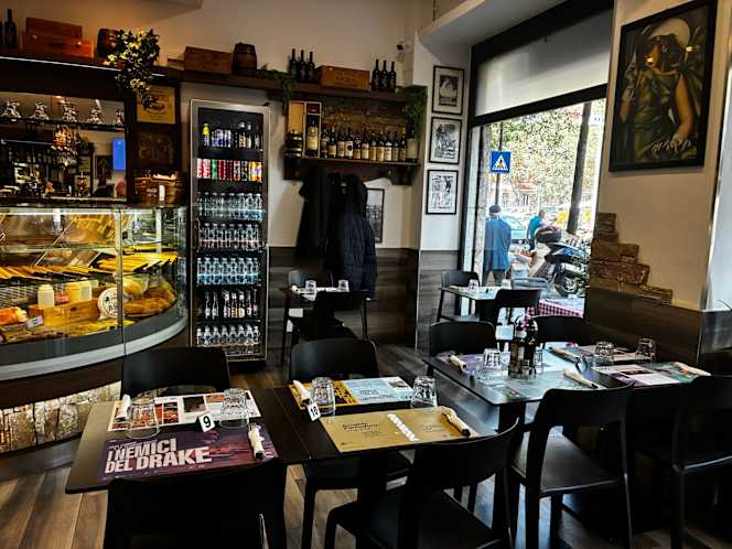 VINTAGE BISTRO - 0