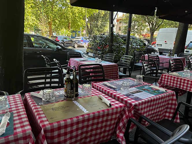 VINTAGE BISTRO - 3