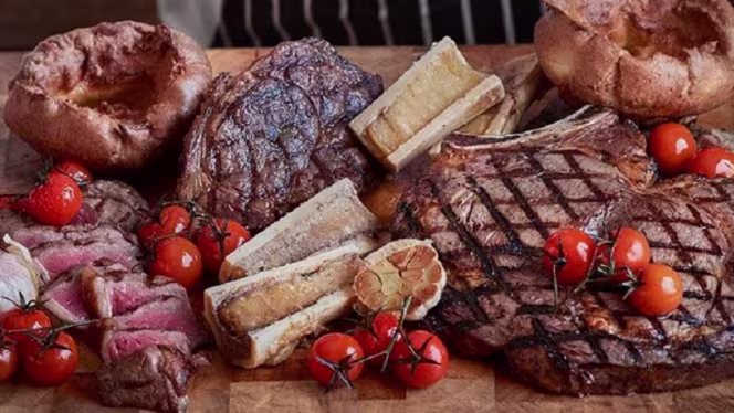 Gillray's Steakhouse & Bar - 4