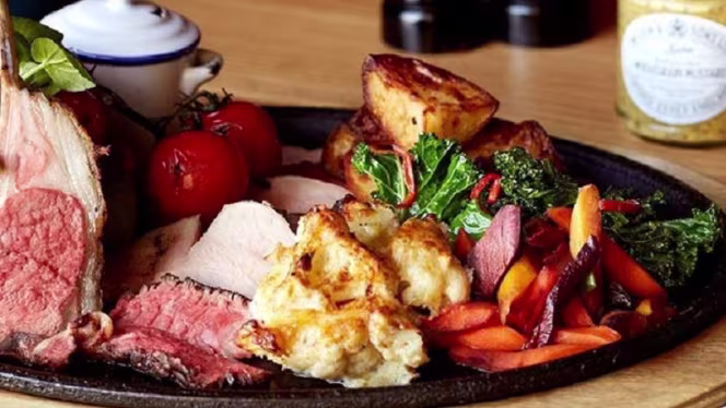 Gillray's Steakhouse & Bar - 6