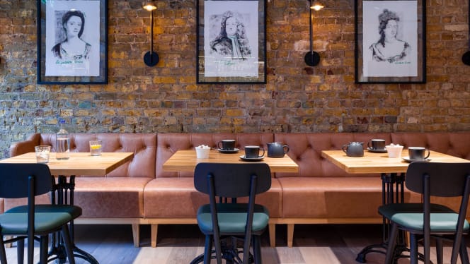 Hans' Bar and Grill - 7