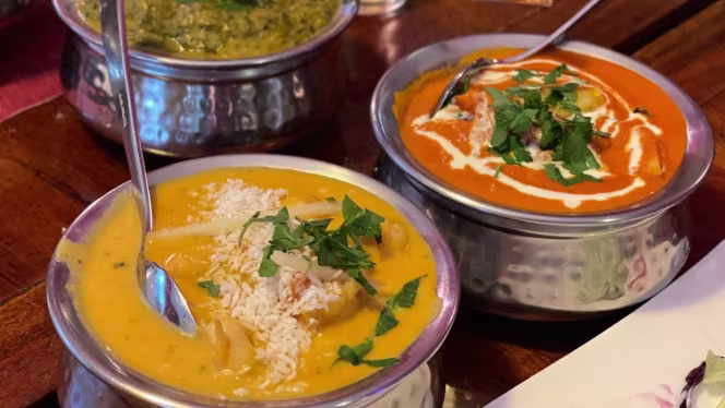 Dastoor Restaurant - 8