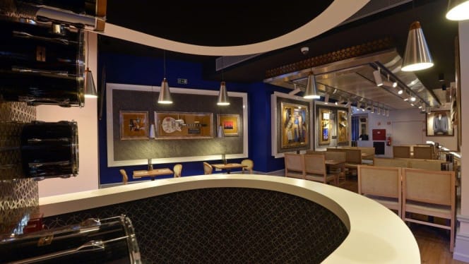 Hard Rock Cafe Porto - 8