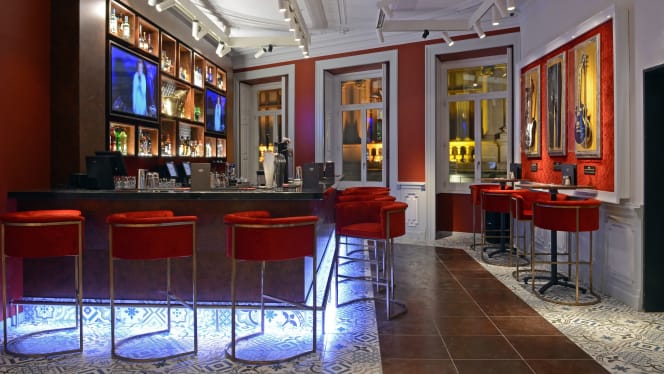 Hard Rock Cafe Porto - 4