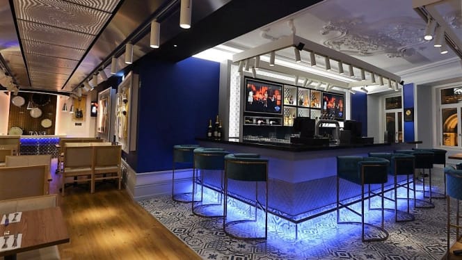 Hard Rock Cafe Porto - 7