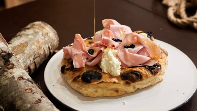 Lomo Restaurant, Exclusive Beef & Gourmet Pizza - 8