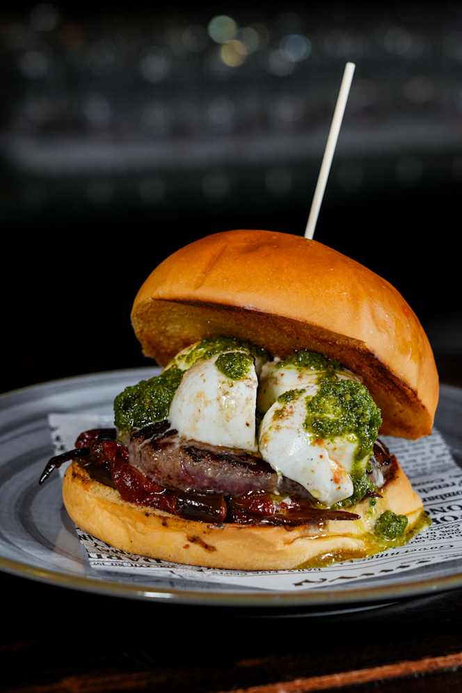 St Andrew Vintage Beer House - 7