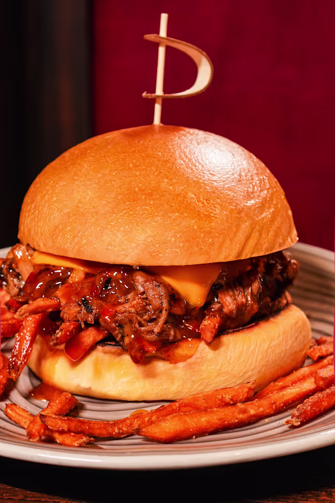 St Andrew Vintage Beer House - 3