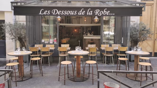 Les Dessous de la Robe - 3