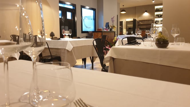 Chosen Restaurant - 7