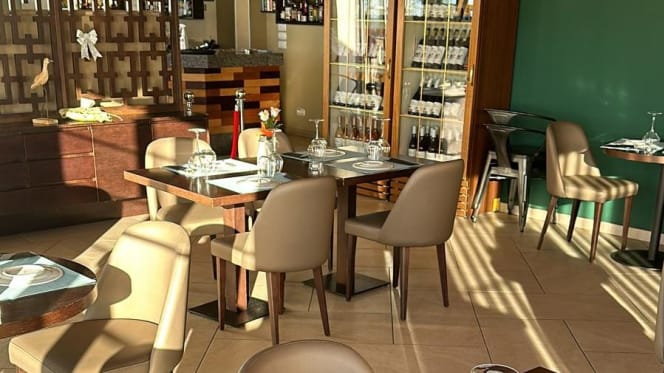 Hole in One Restaurant and Lounge Bar - 7