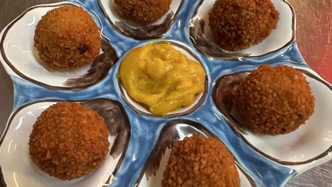 Hole in One Restaurant and Lounge Bar - 4