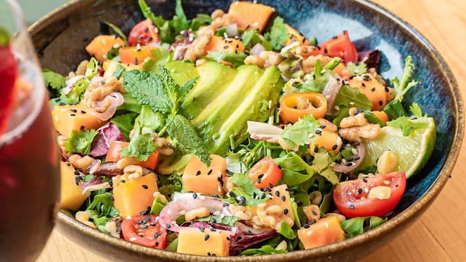 Noshi Coffee & Healthy Food - 6