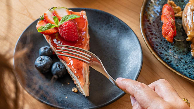 Noshi Coffee & Healthy Food - 7