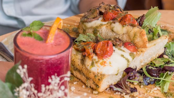 Noshi Coffee & Healthy Food - 5