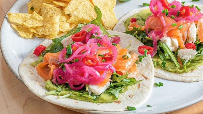 Noshi Coffee & Healthy Food - 9