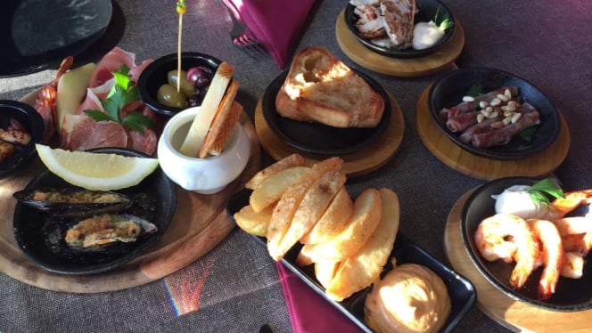 Toro Kolgrill & Tapas Bar - 3