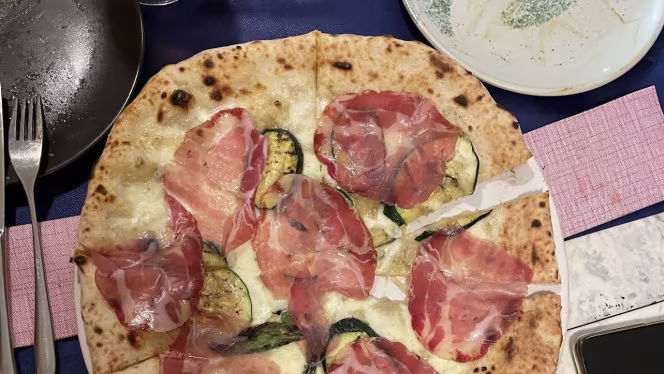 Pizzería napolitana Rifugio - 7