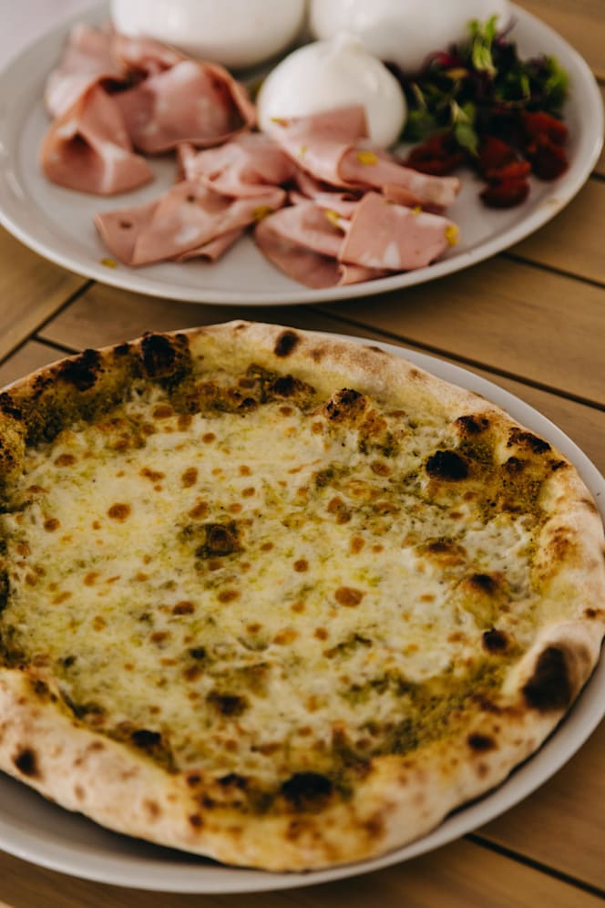 Lacala Pizzería - 1