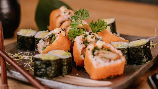 家 | KUTOSHI - Restaurant fusió nipobrasilera - 9