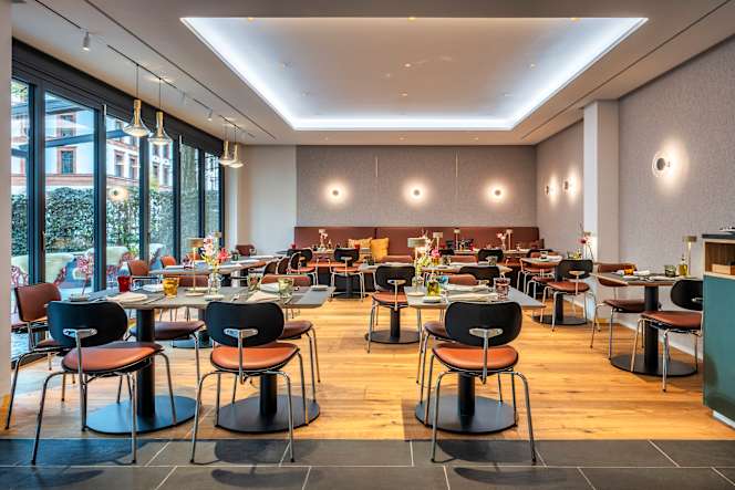 Conti Restaurant - Munich - 8