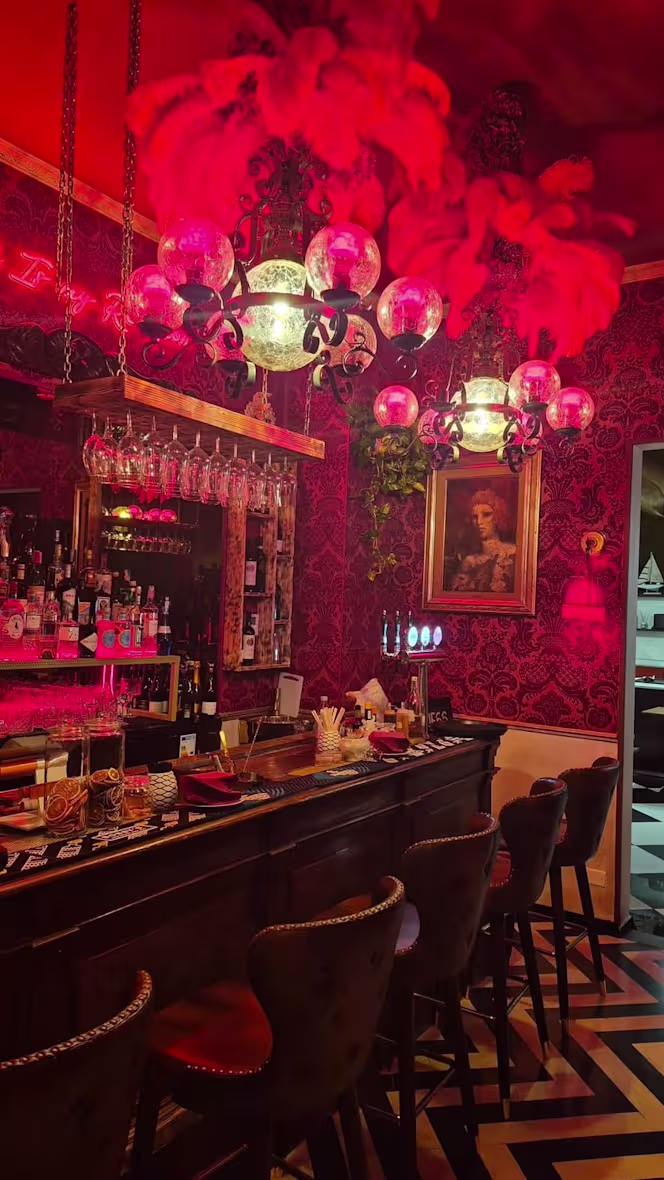 Red House Bar & Ristorante - 0