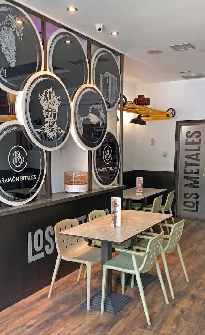 Los Metales Bar&kitchen - 8