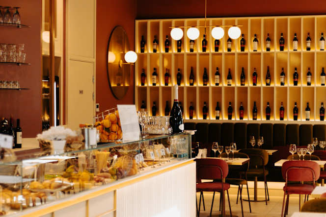 Spadari Restaurant - 1