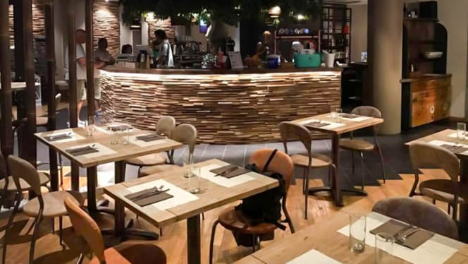 Nimeta Lounge Bar & Restaurant - 2