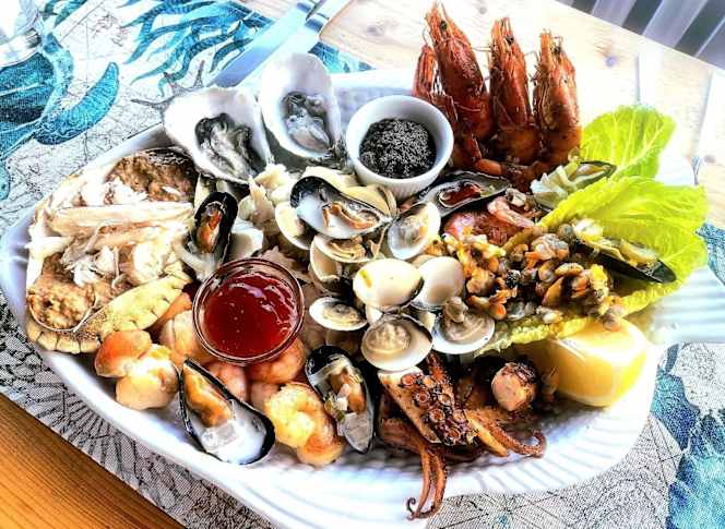 Crusoe's Restaurant - 4