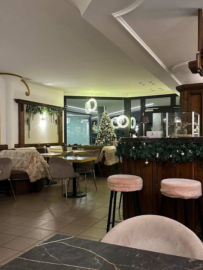 Sissi Bistro Bar - 8