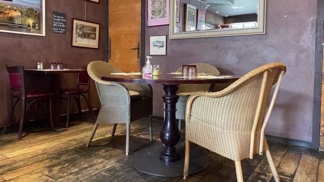 Au Métro des Lilas - 5