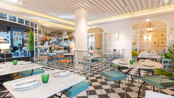 Manolo León Plaza del Duque - 6