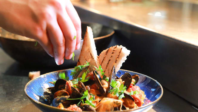 Aan Tafel - bij Landmarkt - 4