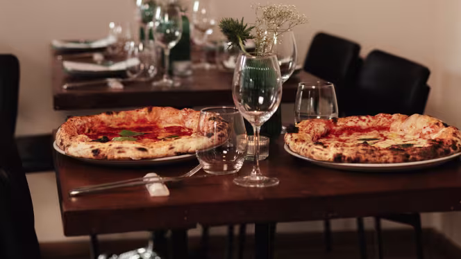 REBELS - Mangia Pizza Jordaan - 3